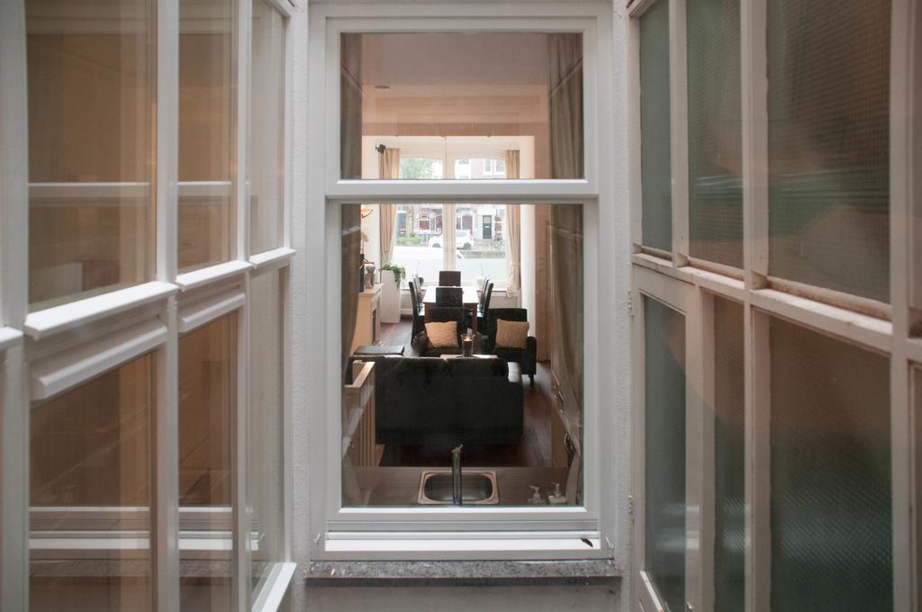 Lovely Canal Apartment อัมสเตอร์ดัม ภายนอก รูปภาพ