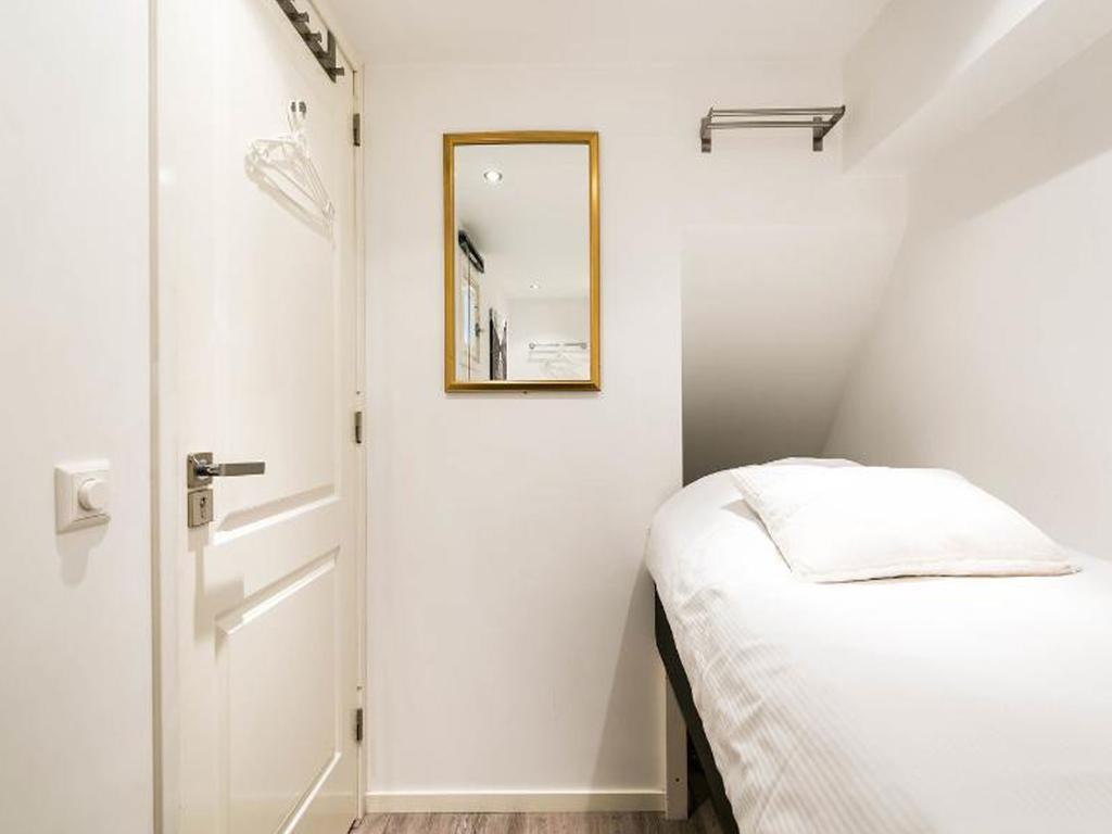 Lovely Canal Apartment อัมสเตอร์ดัม ภายนอก รูปภาพ
